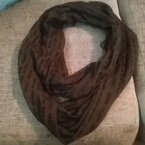 Infinity scarf